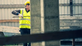 Robot se ne žali i ne kasni! Vaska iz Niša unijela revoluciju u građevinu – evo koliko plaća radnike iz Indije