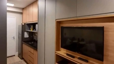 Stančić od 24 kvadrata stvoren za uživanje: Fantastični plakari i kuhinja 