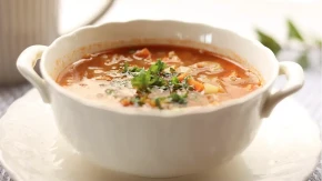 Recept za minestrone: Gusta italijanska čorba koja je krcata povrćem