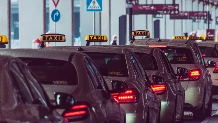 Taksista pokrenuo buru na mrežama kada je otkrio zbog čega naplaćuje dodatnih 200 evra