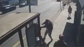 Pojavio se snimak napada nožem u Londonu: Dvije osobe povrijeđene