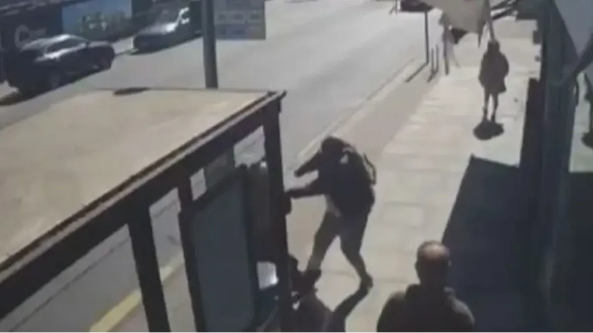 Pojavio se snimak napada nožem u Londonu: Dvije osobe povrijeđene