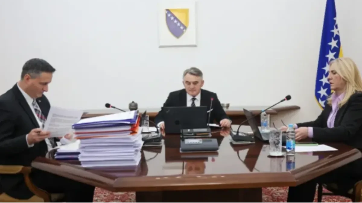 Bećirović i Komšić protiv prijedloga Cvijanovićeve o „Muslimanskom bratstvu“ i IRG