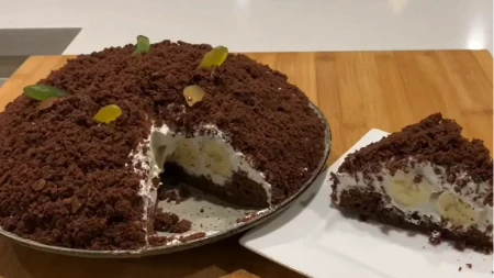 Recept za kultnu krtica tortu: Savršen spoj čokolade, banana i nježne mascarpone kreme