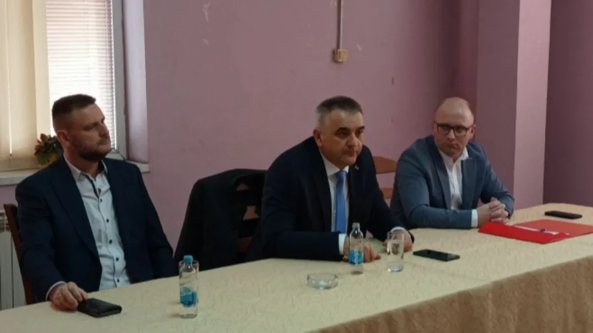 Opštinski odbor DEMOS-a u Šamcu pridružio se SNSD-u