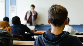 Lažna dojava o bombi u zeničkoj školi: Policija identifikovala maloljetnika koji je uputio poziv