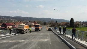 Kraj dugogodišnje sage: Evo kada će most u Česmi biti spreman za saobraćaj