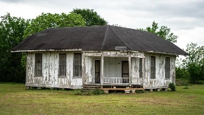 Djedova posljednja lekcija: Prodao porodičnu kuću, pa platio bogatstvo da je vrati zbog tajne u podrumu