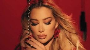 Tea Tairović trudna? Obožavaoci pjevačicu zasuli savjetima nakon spektakla u Crnoj Gori