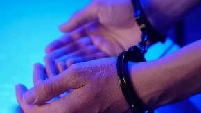 Uhapšen trojac, prijeteći oružjem opljačkali kazino