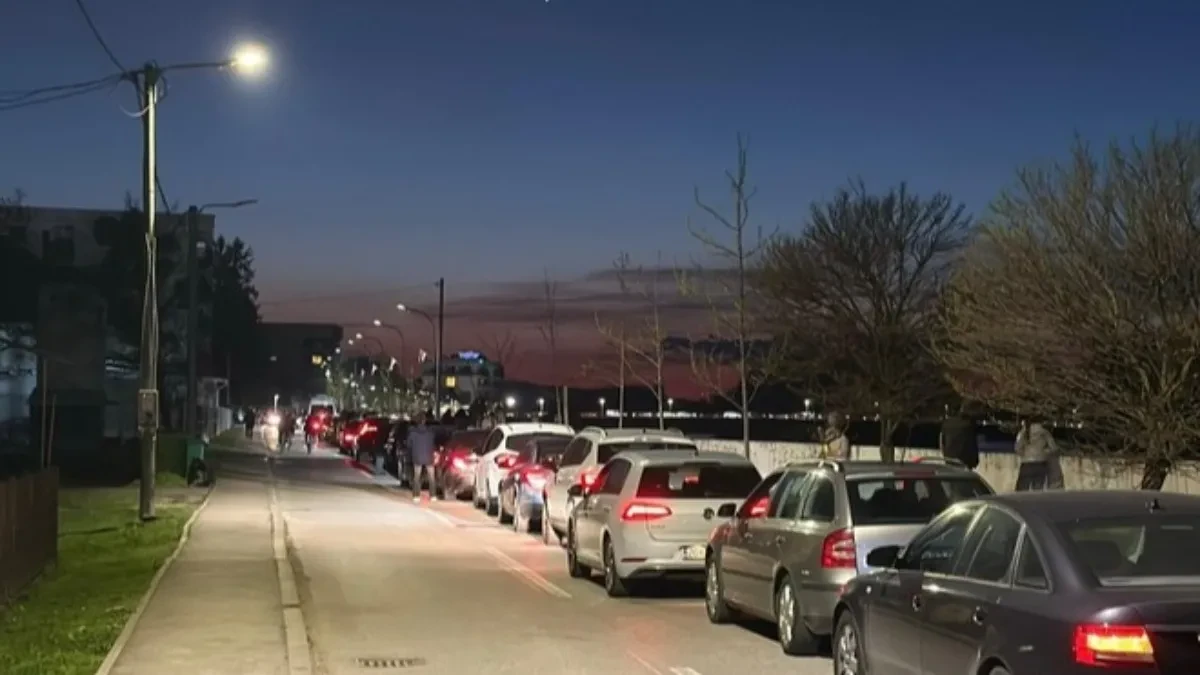 Kolaps na graničnim prelazima: Vozači satima zarobljeni u kolonama (VIDEO)