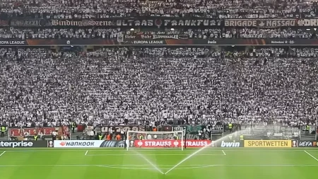 Tuga u Frankfurtu: Navijač preminuo nakon srčanog zastoja tokom utakmice Bundeslige