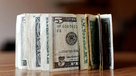 Američki dolar pao na najniži nivo za četiri nedjelje poslije primirja SAD i Irana