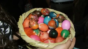 Popadija dala odgovor: Evo da li se jaja farbaju na Veliki petak