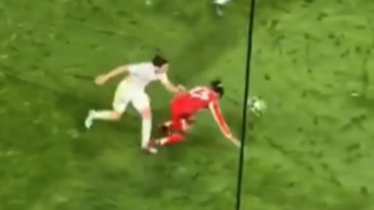 Navijači Bajerna "kipte" na sudiju Olivera: Da li su Bavarci oštećeni u Madridu? (VIDEO)