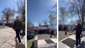 Emotivan oproštaj u Banjaluci: Učenici Medicinske škole ispratili omiljenog profesora Anela Hajirića (VIDEO)