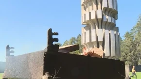 Ni hladnoća nije smetala: U Srpskoj 1. maj se slavio na skijanju, uz trubače, ali i roštilj 