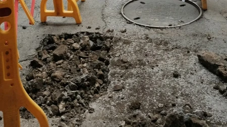 Jedna rupa na putu može da napravi ozbiljan kvar na autu: Evo šta prvo strada