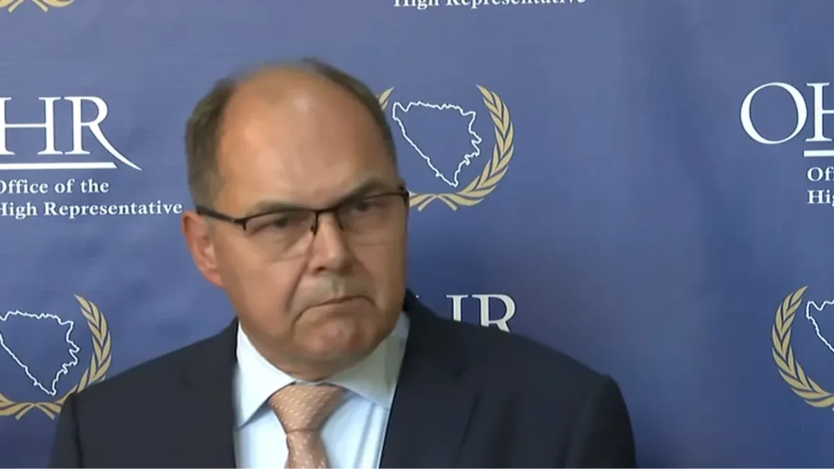 Federalni mediji: Šmit razmatra podnošenje ostavke