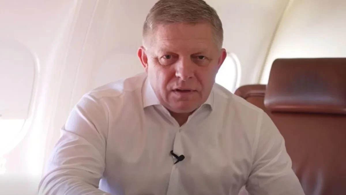 Fico objavio poruku iz aviona kojim je letio iz Moskve (VIDEO)