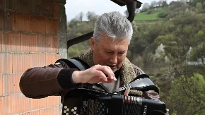 Pero iz Travnika prodao kuću u Njemačkoj, pa kupio pola rodnog sela (VIDEO)