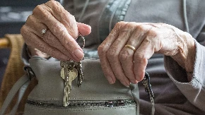 Nevjerovatna prevara u Srbiji: Starici uzeo 150.000 evra