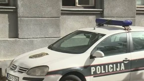 U tuzlanskoj školi dojavljena bomba: Evakuisani učenici