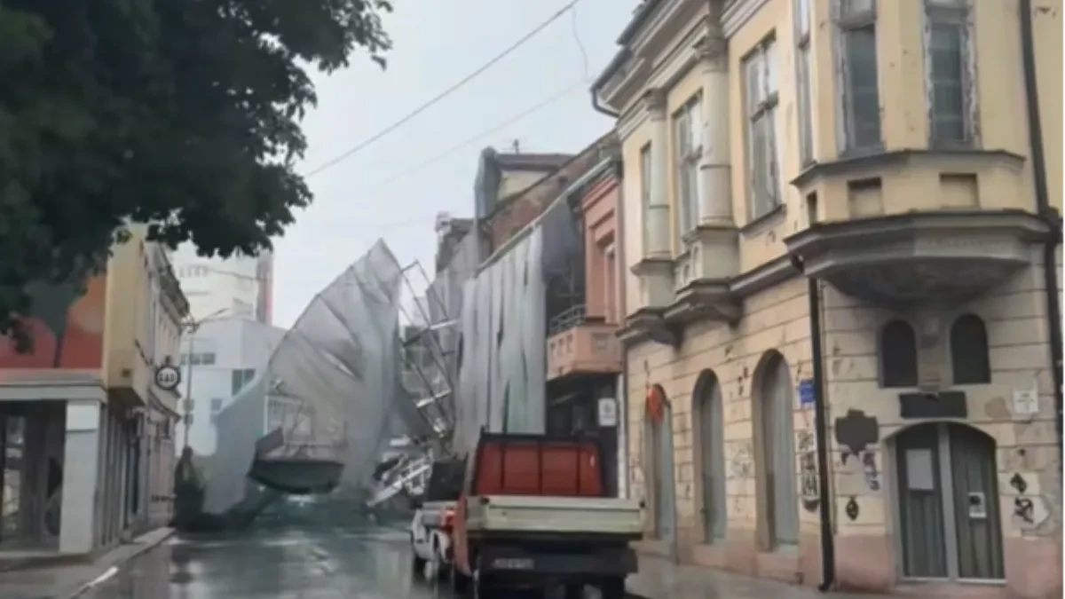 Olujno nevrijeme napravilo haos širom Srpske: Vjetar u Prijedoru srušio skelu (FOTO/VIDEO)