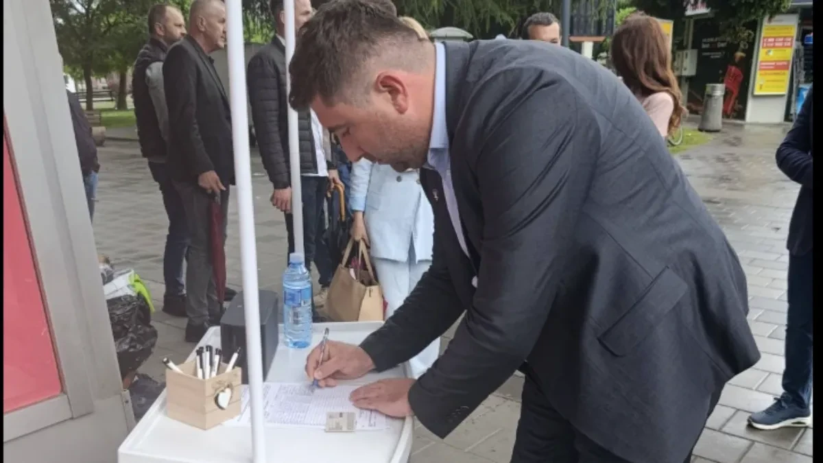 Petrović pružio podršku Vukanoviću: Ove godine trčimo trku zajedno (FOTO)