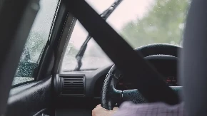 Šta ako vam grad uništi auto, a nemate kasko? Postoji način da dobijete odštetu