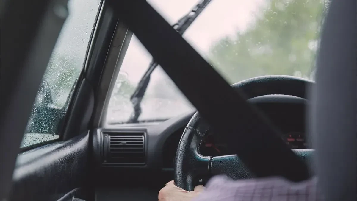Šta ako vam grad uništi auto, a nemate kasko? Postoji način da dobijete odštetu