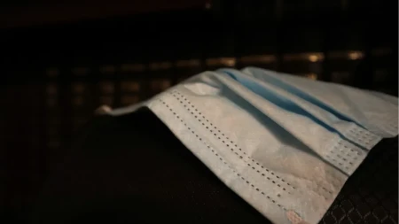 Francuska spremna za novu epidemiju? Vlasti otkrile koliko maski imaju na lageru!