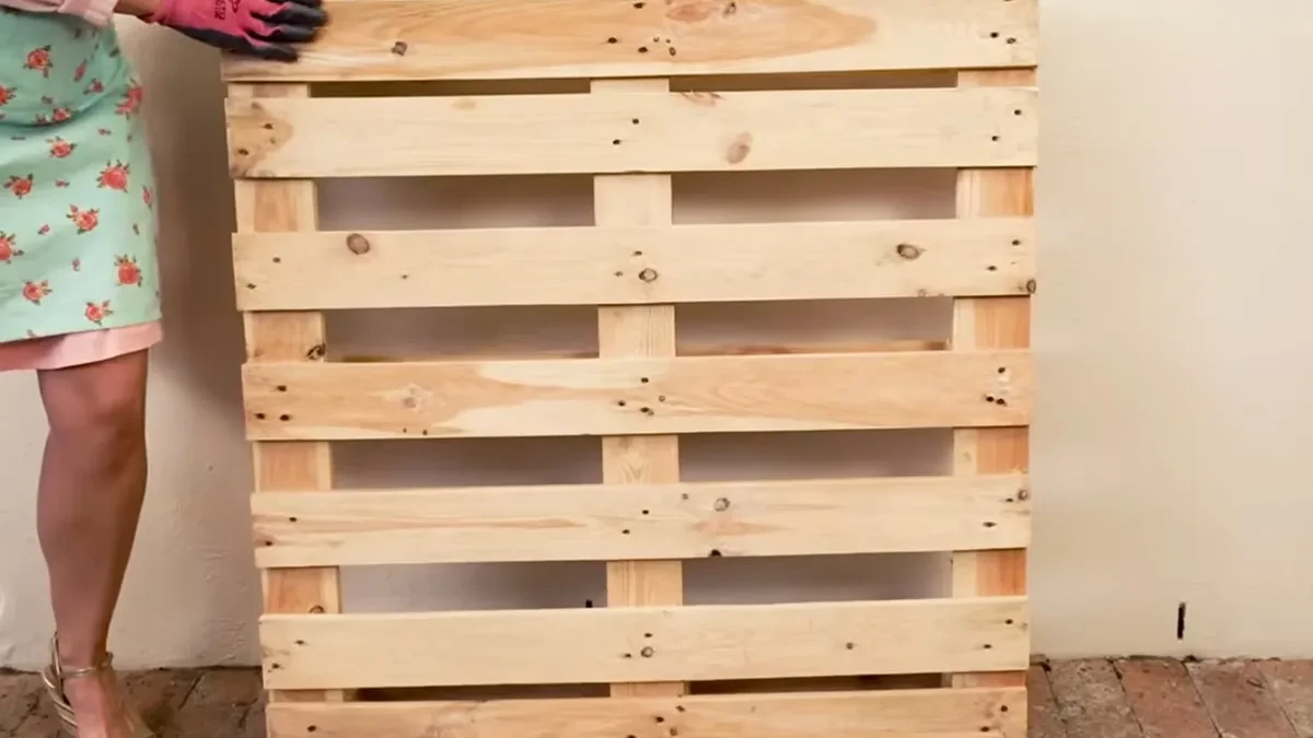 Stara drvena paleta postala hit za uređenje doma: Evo zašto je svi žele u garaži (VIDEO)