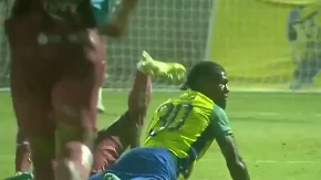 Užasne scene u Hondurasu: Brazilac doživio jednu od najtežih povreda u istoriji fudbala