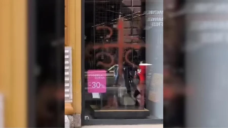 Potporivali nacionalnu mržnju: Obrisani grafiti na srpskim firmama u Sarajevu