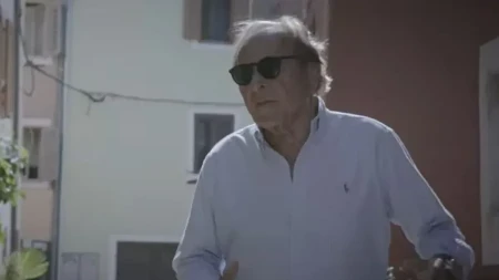 Popularni pjevač se oženio četvrti put, supruga 42 godine mlađa od njega