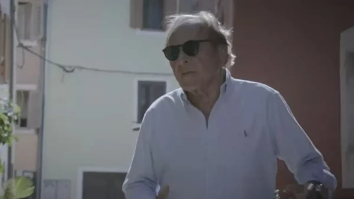 Popularni pjevač se oženio četvrti put, supruga 42 godine mlađa od njega