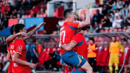 Borac dočekuje Željezničar na Gradskom: Navijači stižu uprkos pljusku