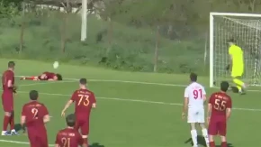 Komedija u Moldaviji: Povrijeđen igrač sa zemlje postigao auto-gol