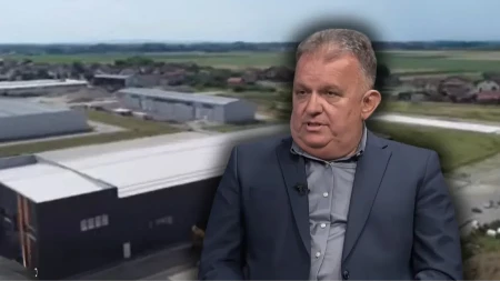 Firma supruge Zorana Adžića sa dva zaposlena zaradila skoro pola miliona KM