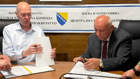 Istorijski ugovor: CIK preuzima izvorni kod sistema - uvode se skenere i biometrijska identifikacija birača 