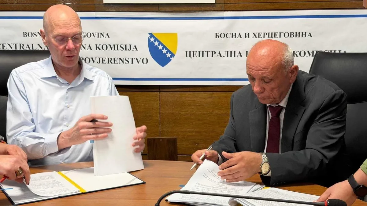Istorijski ugovor: CIK preuzima izvorni kod sistema - uvode se skenere i biometrijska identifikacija birača 