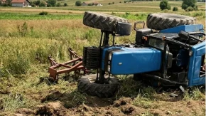 Tragedija u Novom Gradu: Poginuo vozač nakon prevrtanja traktora