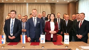  Borba za kandidature u Republici Srpskoj: Vladajuća koalicija svira po notama SNSD-a, u opoziciji bi svi dirigentsku palicu