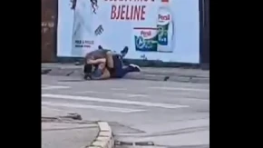 Šok u centru Banjaluke: Muškarci se tukli nasred ulice, građani samo prolazili pored