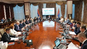 Vlada RS ulaže više od 61 milion KM: Novi projekti za škole, bolnice, puteve i vrtiće širom Srpske