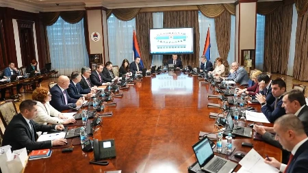 Vlada RS ulaže više od 61 milion KM: Novi projekti za škole, bolnice, puteve i vrtiće širom Srpske