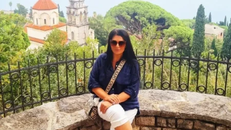 Ima sve, a ne pokazuje ništa: Pjevačica koja je sa suprugom stvorila bogatstvo, a danas bira sasvim drugi put