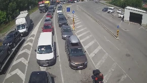 Duge kolone vozila na više prelaza na ulazu u BiH iz Hrvatske