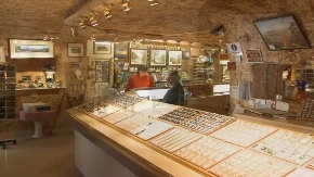 Grad usred pustinje u kojem žive Srbi i Hrvati: Ljudi više od vijeka žive pod zemljom (VIDEO)